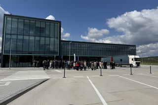 Nowy terminal cargo w Balicach już otwarty! Na miejscu starego budynku będą nowe bramki dla pasażerów.