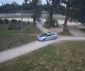 Stalowa Wola. Dwoje dzieci na środku Sanu! Nie potrafili wrócić na brzeg [ZDJĘCIA]