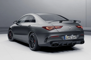Do oferty Mercedesa-AMG CLA trafił nowy pakiet aerodynamiczny. Auto można wyposażyć w... spojler!