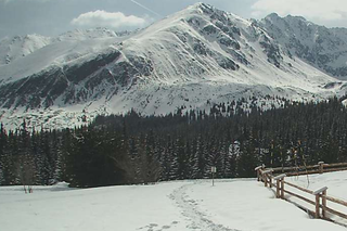 Masa śniegu w Tatrach. Na majówkę można wziąć narty