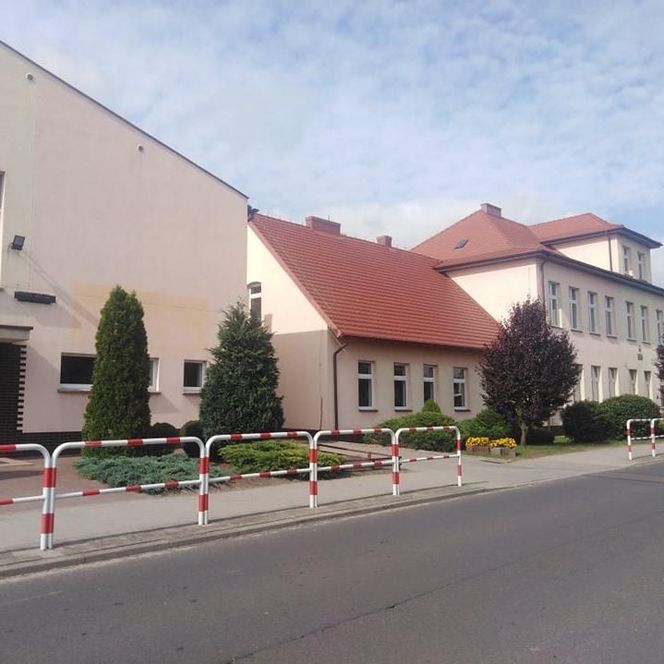 Gorzyce Wielkie. Szkoła przed wielkim remontem!
