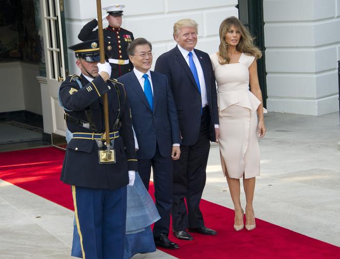 Melania Trump w TANIEJ sukience