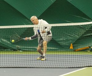 Karczewski gra w tenis. Ale wymiata!