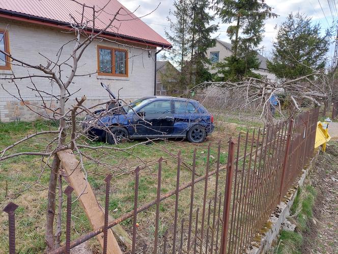 Było bardzo groźnie! 20-letni starachowiczanin wjechał w skrzynkę gazową w Nowym Bostowie