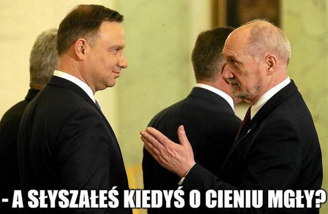 Rapujący Andrzej Duda hitem internetu. Tak prezydent walczy z ostrym cieniem mgły [MEMY]