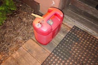 Pokłócił się z pracownikami cukierni. Wrócił z kanistrem spalić lokal. Szokujący powód