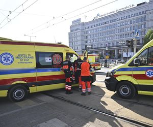  Zderzenie tramwajów w centrum Warszawy. 13 osób rannych, ruch tramwajowy wstrzymany