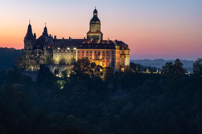 Zawalił się fragment muru przy Zamku Książ w Wałbrzychu