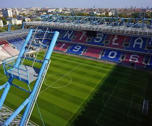 Miasto planuje mycie fasady stadionu Wisły Kraków. Chce przeznaczyć na ten cel sporo pieniędzy