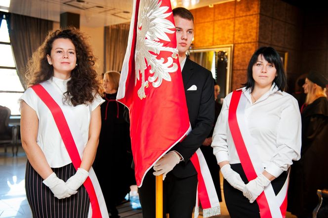 Podczas uroczystej ceremonii inauguracji nowego roku akademickiego 2024/2025 odbyła się tradycyjna immatrykulacja studentów i studentek pierwszego roku.