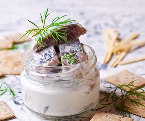 Zupa śledziowa na zimno - przepis Ewy Wachowicz