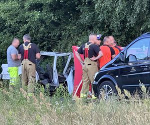 30-latek jechał gruzem BMW bez drzwi i okien. Zginął na miejscu