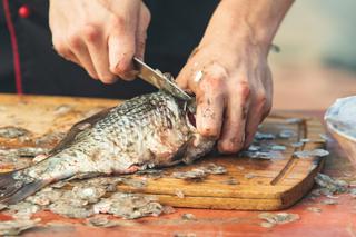 Jak pozbyć się zapachu ryby? Porady Roberta Sowy