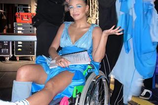 Julia Wieniawa na wózku inwalidzkim