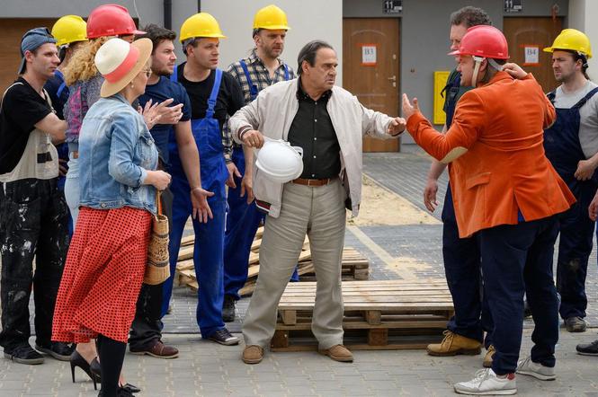 	Barwy szczęścia odc. 2142. Małgorzata (Adrianna Biedrzyńska), Jerzy (Bronisław Wrocławski), Rysiek Gawron (Sebastian Stankiewicz)