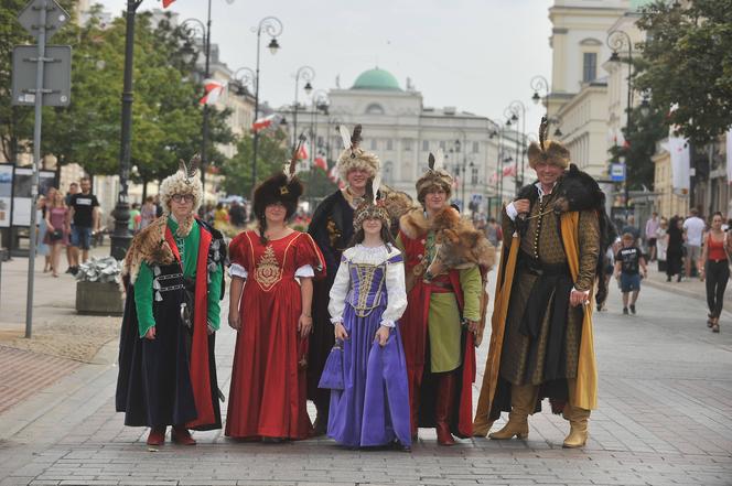 Armaty zagrzmiały w Warszawie. Obchody święta Wojska Polskiego