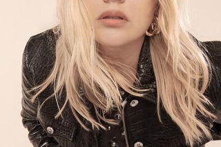 Eurowizja 2025: Louane z Francji zaśpiewa Maman. To trzeba o niej wiedzieć!