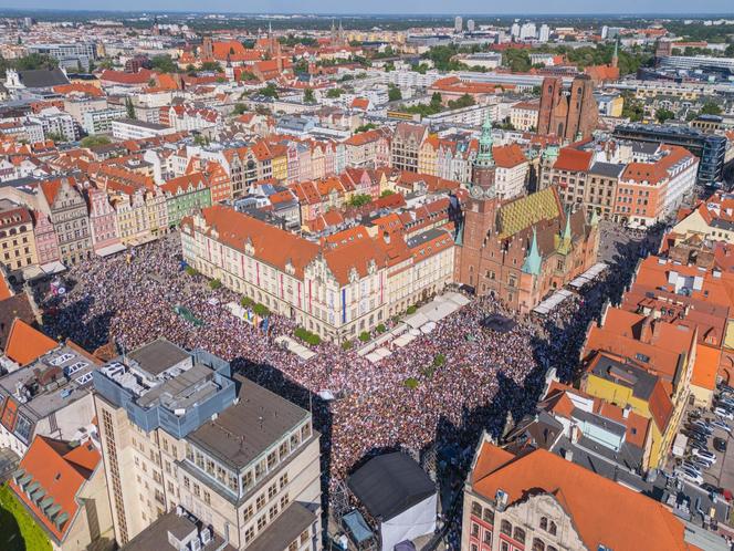 Przeżyjmy to jeszcze raz. Gitarowy Rekord Świata z drona [ZDJĘCIA]