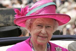 ANGLIA: Królowa umie zmienić koło