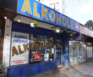 Sklepy monopolowe 24h w Śródmieściu Warszawy przechodzą do historii