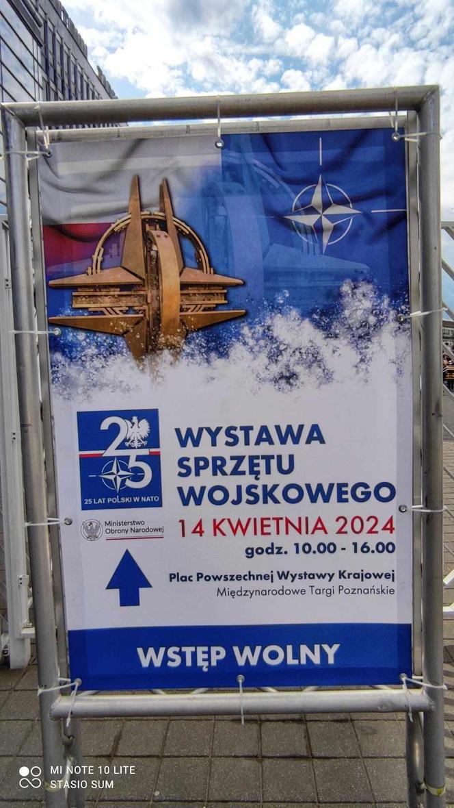 Wystawa sprzętu wojskowego z okazji 25. rocznicy przystąpienia Polski do NATO