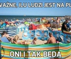 Najlepsze memy o wakacjach nad polskim morzem