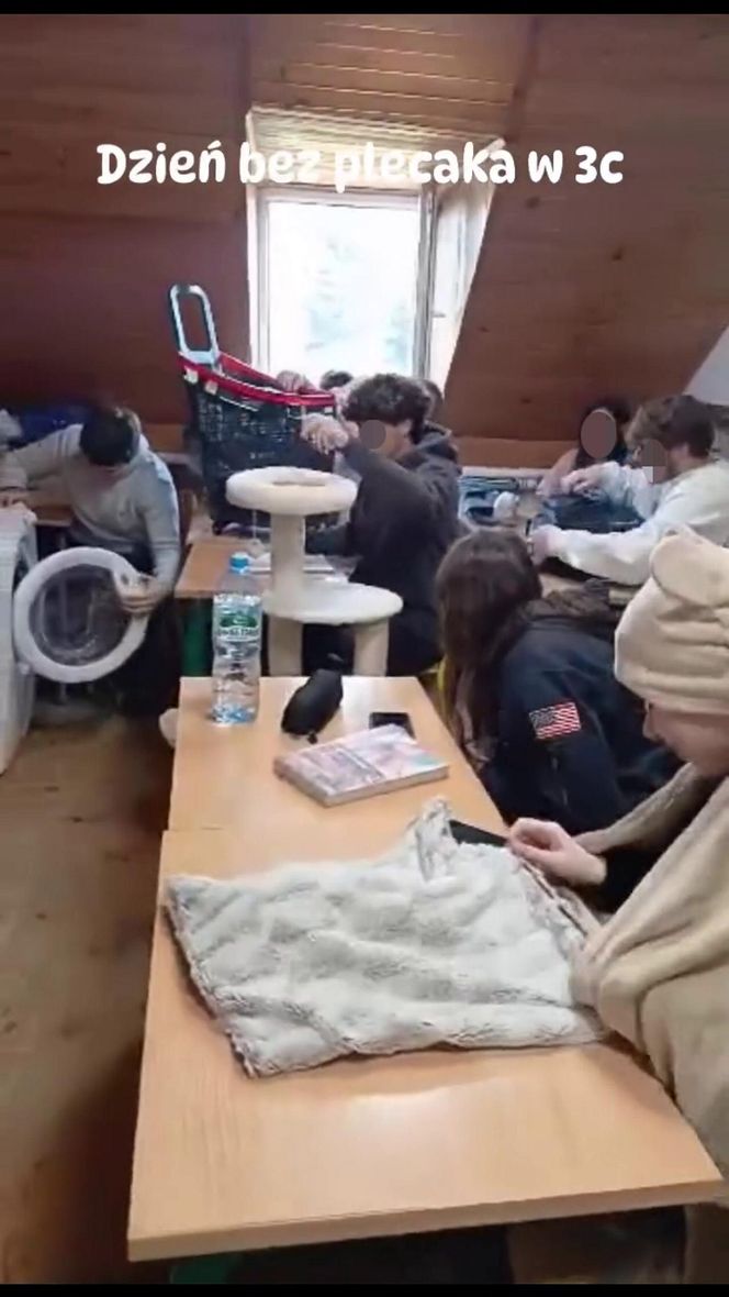 Dzień bez plecaka w warszawskiej szkole