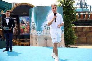 Aż nas zamurowało, gdy odkryliśmy, jak żyje brat Friza. Karol Wiśniewski bardzo rzadko o nim wspomina