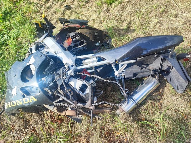 Wypadek w Rogowie w pow. wodzisławskim. Zderzenie osobówki z motocyklistą 