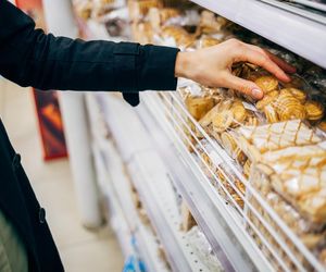 Dietetyczka radzi, czego unikać po trzydziestce. 6 produktów ląduje na czarnej liście