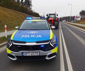 Protest rolników 20 marca. Blokada dróg m.in. w Dywitach i Olsztynku. Policja pilnuje bezpieczeństwa