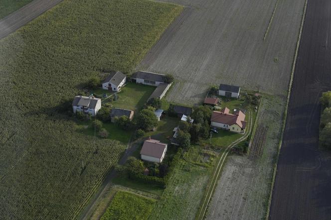 Lecieliśmy nad terenem, na którym ma powstać Centralny Port Komunikacyjny. Z góry widać problem, o którym się nie mówi