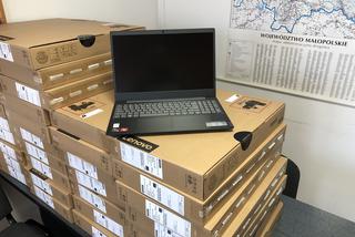 Laptopy dla uczniów z Zakliczyna dotarły już do Urzędu Gminy