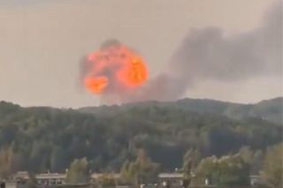 Płoną wagony Orlenu na Litwie! Siedem wozów strażackich oraz dwie cysterny z wodą ma miejscu