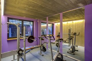 Domowa siłownia. Jak ją stworzyć? Oto, co warto wiedzieć, zanim zaplanujemy pokój fitness we własnym domu
