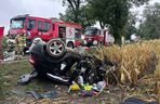 Śmiertelny wypadek pod Kutnem. Kierujący BMW dachował na prostym odcinku drogi [ZDJĘCIA]