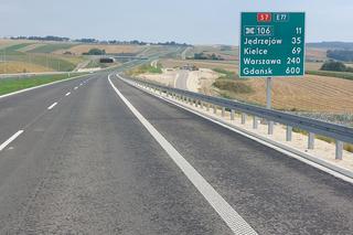 Wkrótce otwarcie nowego odcinka drogi S7. Na budowie znaleźli cenne artefakty