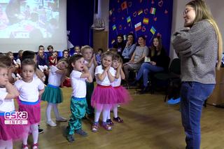 Przyjechali z różnych stron Europy, by pomagać szczecińskim przedszkolakom [WIDEO]
