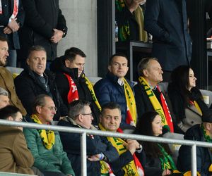 Skandaliczny transparent z Donaldem Tuskiem na meczu w Kownie