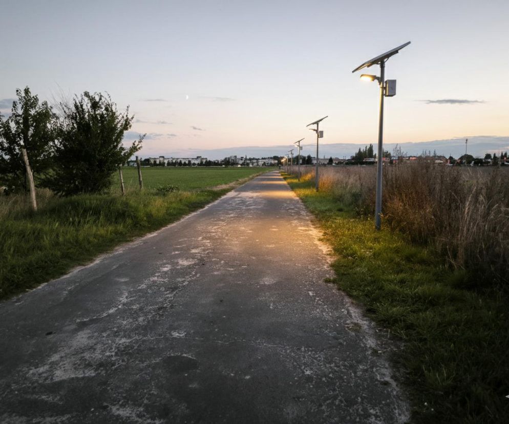 Leszno testuje solarne lampy. Ul. Antonińska na Gronowie zyska nowe oświetlenie