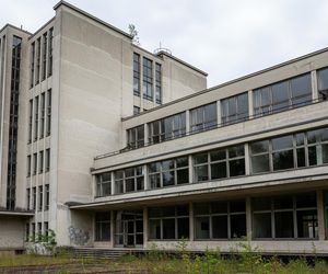 Perła modernizmu pod Krakowem. Dlaczego elitarne sanatorium popada w ruinę?