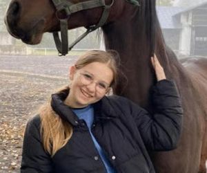 Koń zrujnował życie 16-letniej Klaudii. Mama: Cudem udało się ją uratować