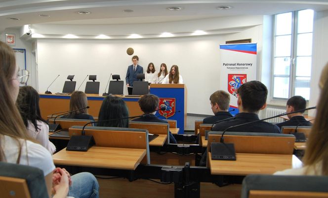 Debaty siedleckiej młodzieży ze szkół podstawowych i średnich odbyły się w ramach kampanii profilaktycznej Widzę Rozmawiam Reaguję 2025