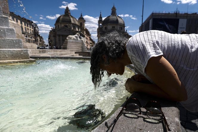 Fala upałów w Europie! "Centra chłodzenia" powstają w miastach