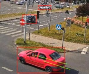 Sieradz. Nietrzeźwa 32-latka prowadziła auto. Siedziała na leżącym mężczyźnie [ZDJĘCIA].