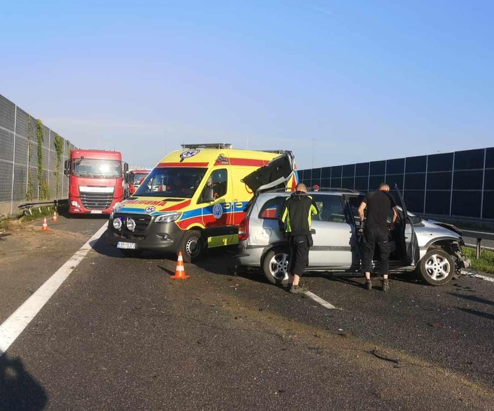 Paraliż na autostradzie A4! Samochód uderzył w bariery w Bielczy. Korek w kierunku Tarnowa!