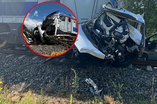 Bus zderzył się z pociągiem. Kierowca nie żyje