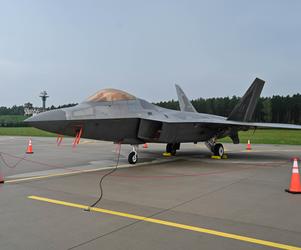 Łódzkie. Już 12 myśliwców F-22 Raptor stacjonuje w Łasku!