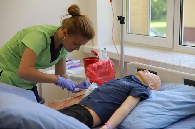 PWSTE w Jarosławiu kształci pielęgniarzy i pielęgniarki na najwyższym poziomie