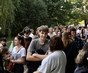 Koncert 50 Centa w Warszawie. Tłumy fanów przed PGE Narodowym! [ZDJĘCIA]